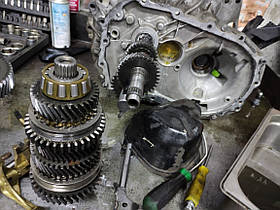 Dacia Logan Заміна підшипників КПП