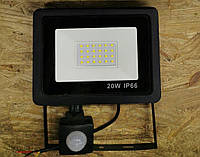 Светодиодный прожектор с датчиком движения LED Flood Light 20 Вт de