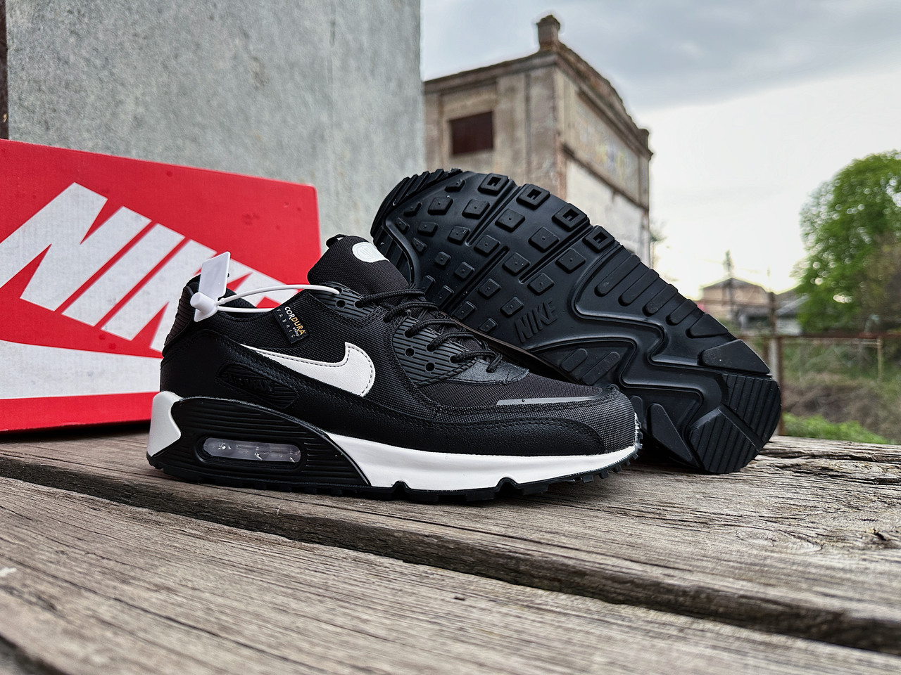 Чоловічі кросівки Nike Air Max 90 Surplus чорні