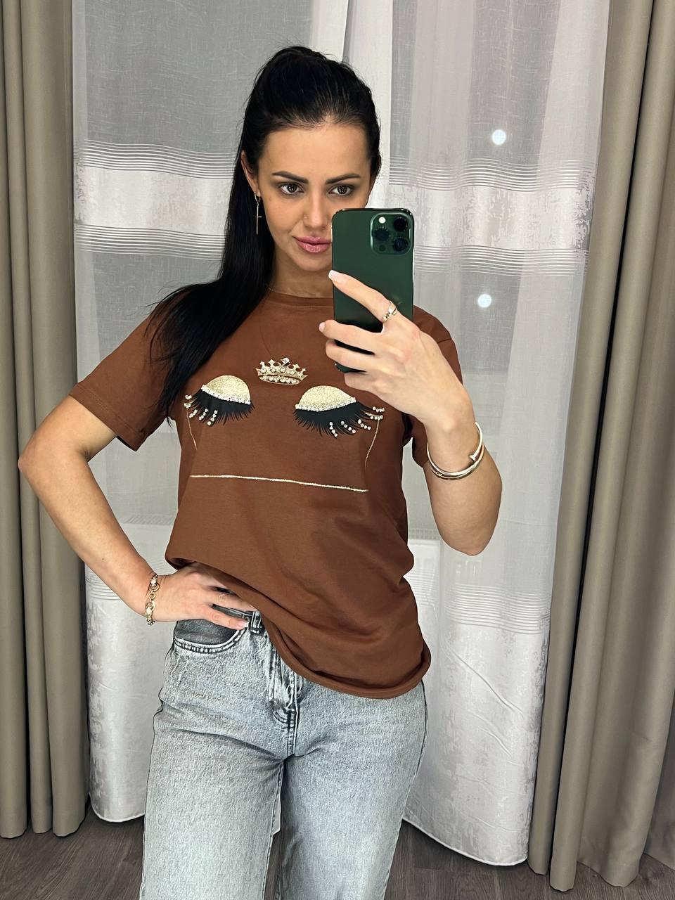 Стильна жіноча футболка зі стразами. Оригінальна футболка з принтом. Ошатна жіноча футболка "Lashes" S,M,L, фото 1