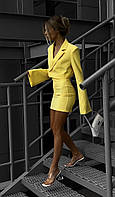 Крутой костюмчик короткий пиджак и юбка желтый-RudSale