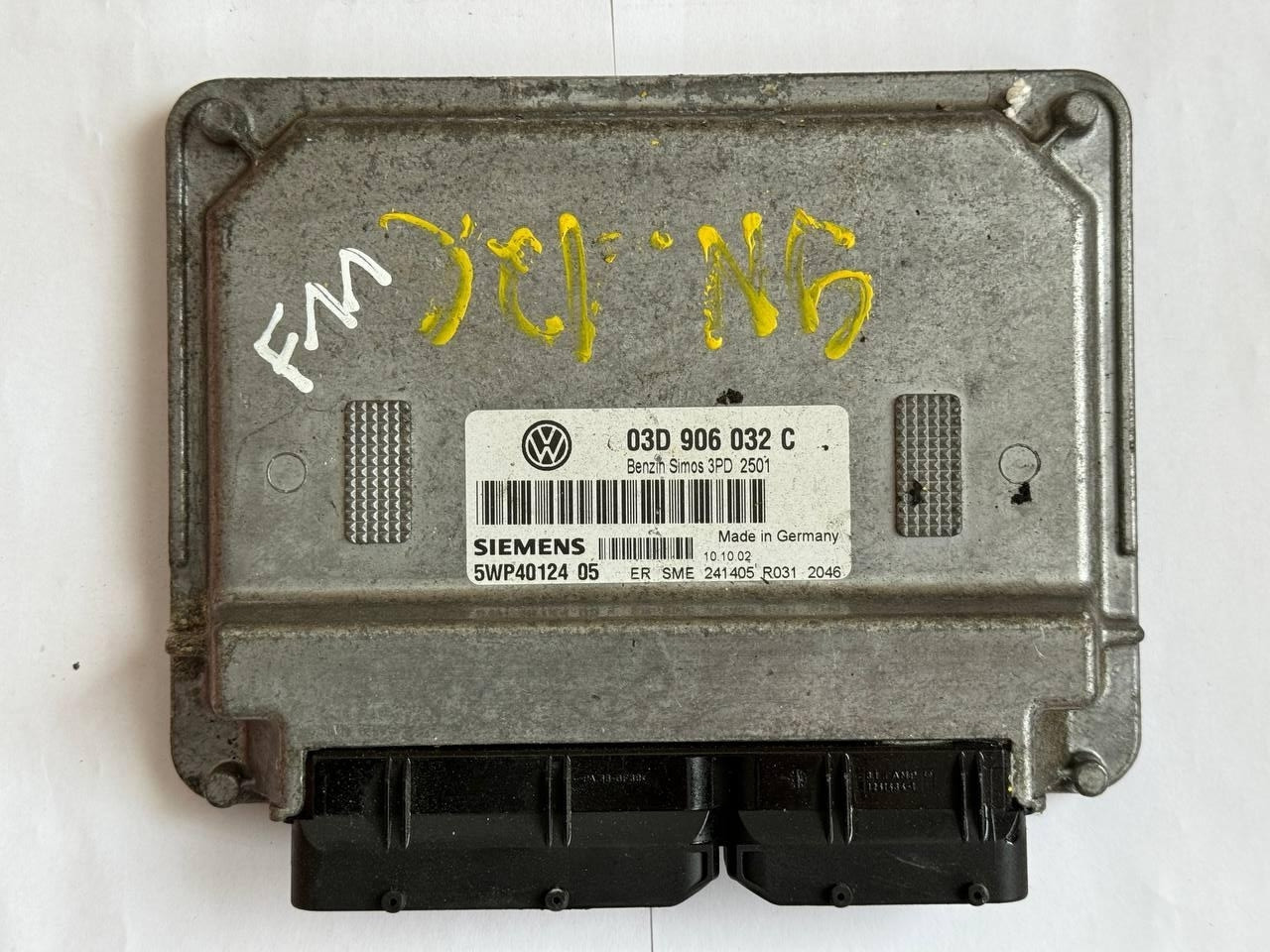 Електронний блок керування Volkswagen Siemens benzin 03D 906 032 C / 03D906032C / 5WP40124 05 / 5WP4012405