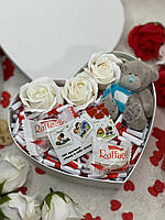 Подарочная коробка для девушки подарочный бокс сладостей с мыльными розами Shoper Подарункова коробка для