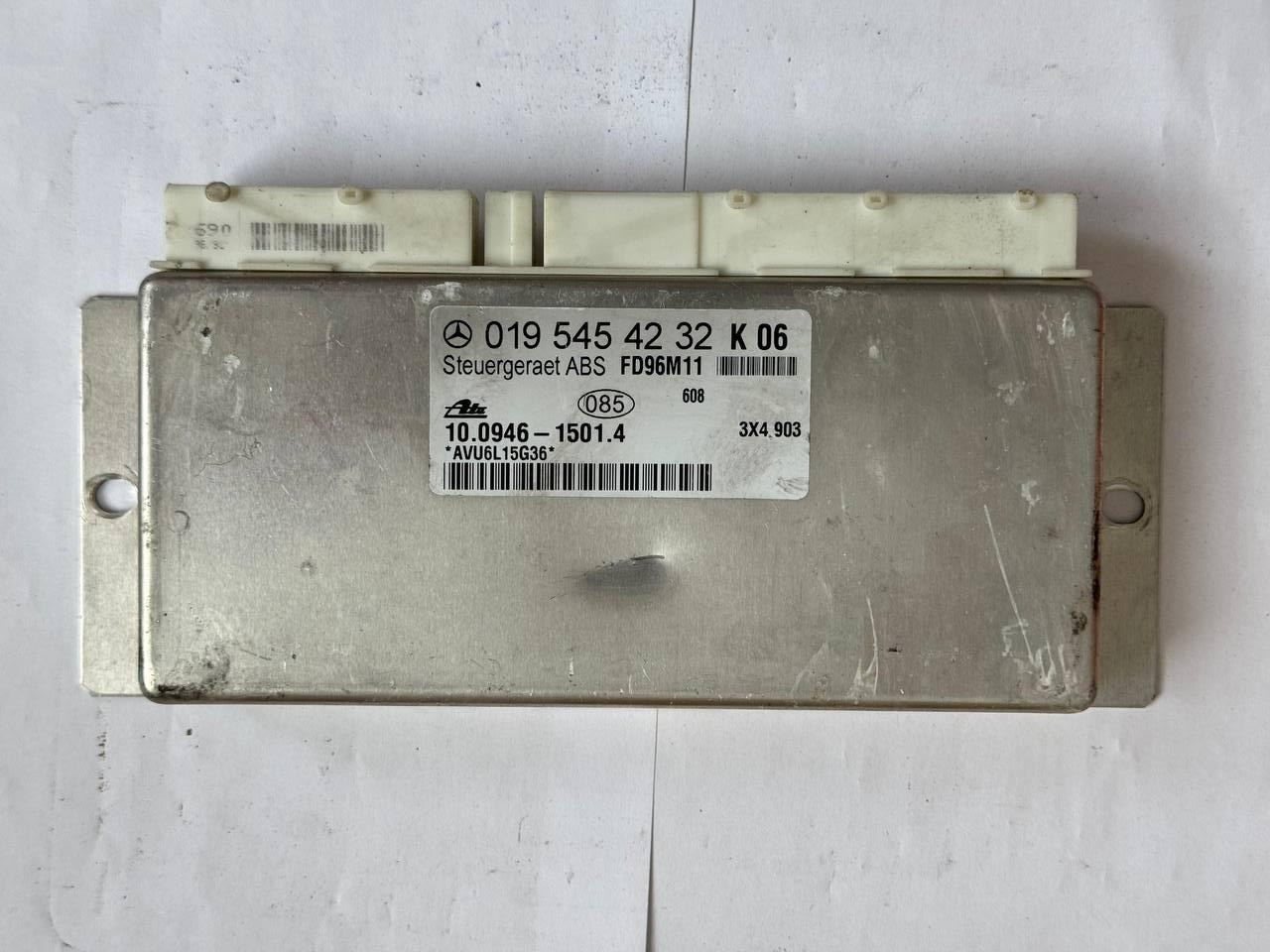 Електронний блок керування Mercedes 019 545 42 32 / 0195454232 / K 06 / K06 / 10.0946-1501.4 / 10094615014