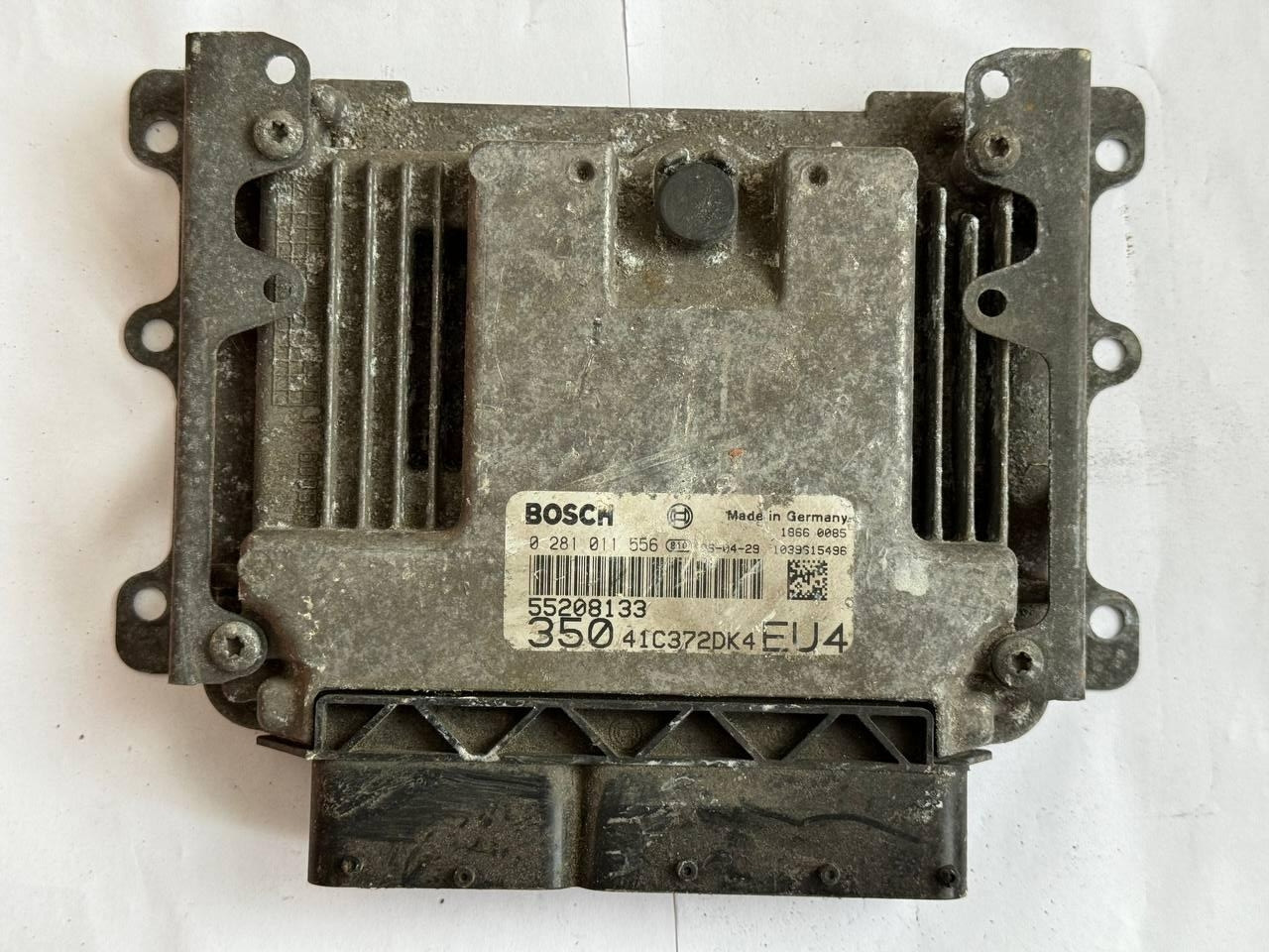 Електронний блок керування Bosch 0 281 011 556 / 0281011556 / 55208133