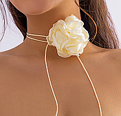 Трендовый яркий чокер большой цветок роза "Молочный Пион" на шнуровке - Aushal Jewellery