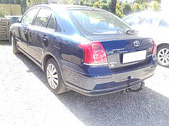 Фаркоп Toyota Avensis T25 седан 2003-2009 (Тойота Авенсіс Т25) знімний гак на болтах