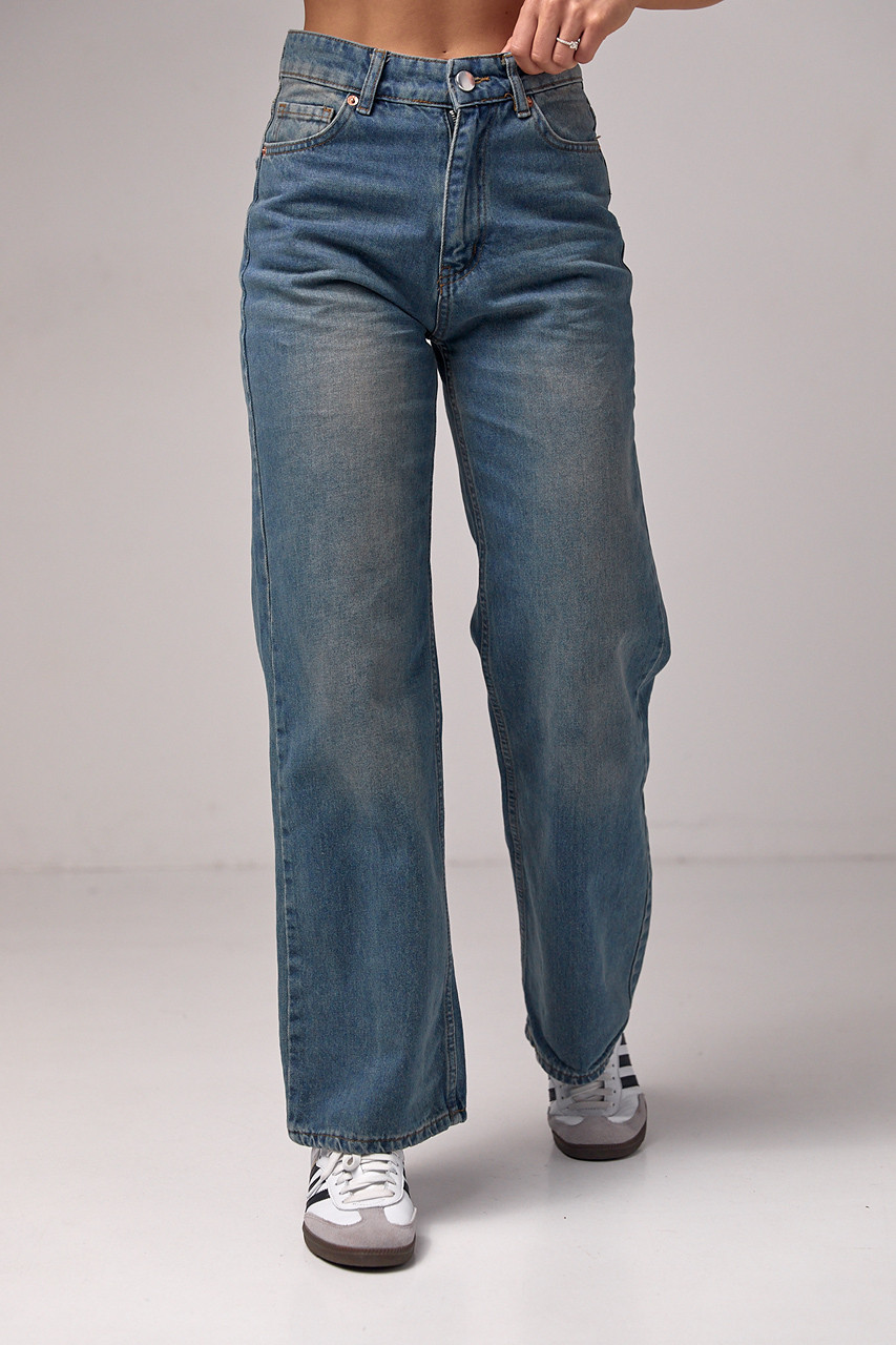 Жіночі джинси з ефектом потертості — джинс-колір, 40р (є розміри)