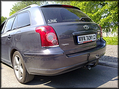 Фаркоп Toyota Avensis T25 універсал 2003-2009 (Тойота Авенсіс Т25) польський, гак на болтах