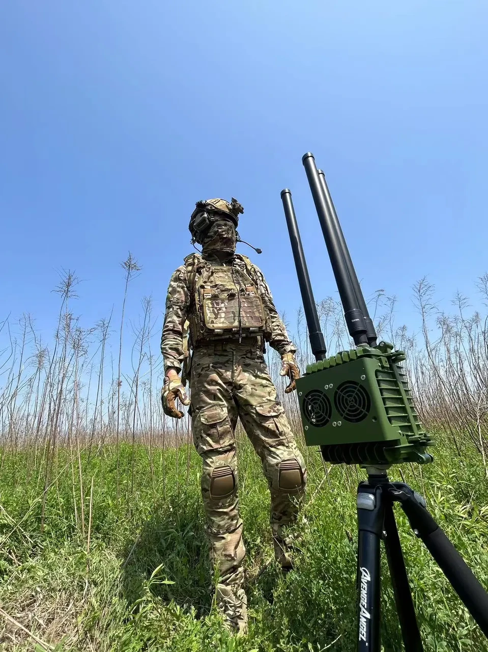 Купольний РЕБ "Халк" на 3 діапазони (700 Мгц-1050Мгц)