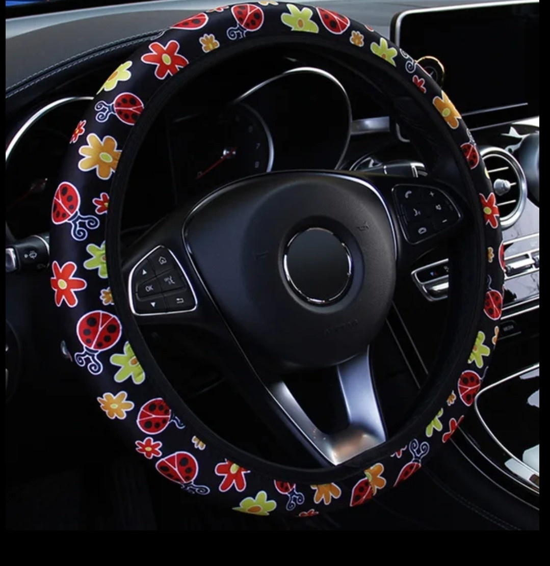 Чохол на кермо жіночий, Обплетення на кермо з квітами та сонечками. М 37-39 см