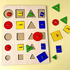 Дерев'яна рамка-вклашка Геометричні вкладки "Розміри". Розвивальна гра для дітей
