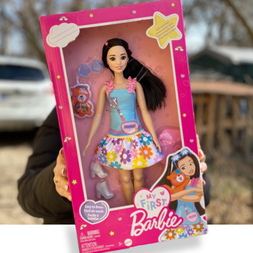 Лялька Моя перша Барбі Рене My First Barbie Renee Doll with Squirrel HLL22