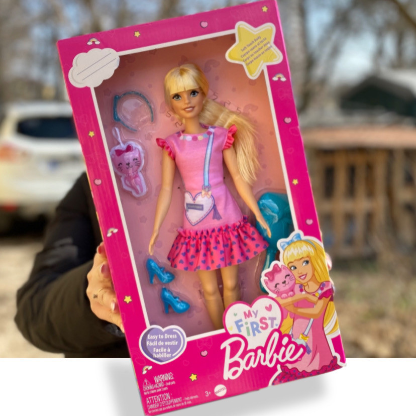 Лялька Моя перша Барбі Малібу My First Barbie "Malibu" with Kitten HLL19