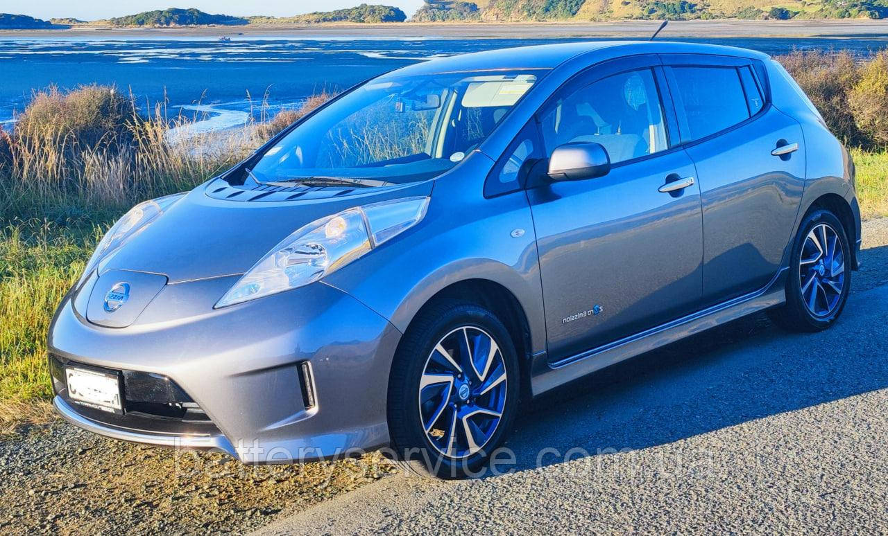 Бампер передній тюнінгований Nissan Leaf Autech