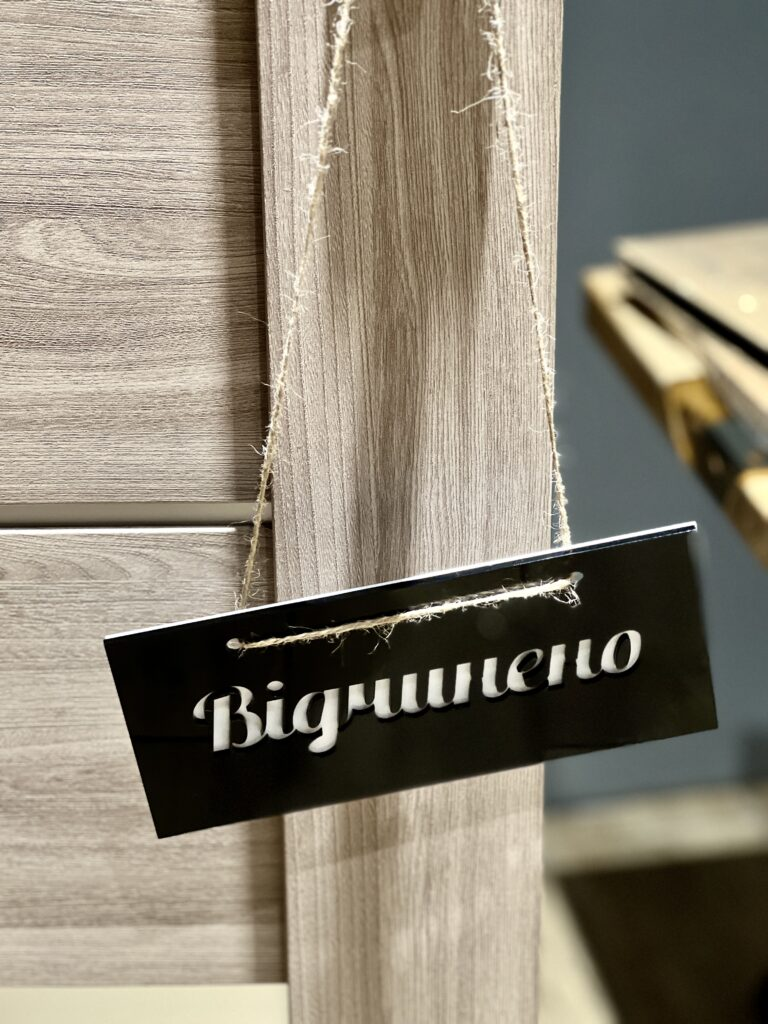 Табличка відчинено\зачинено ЧОРНА