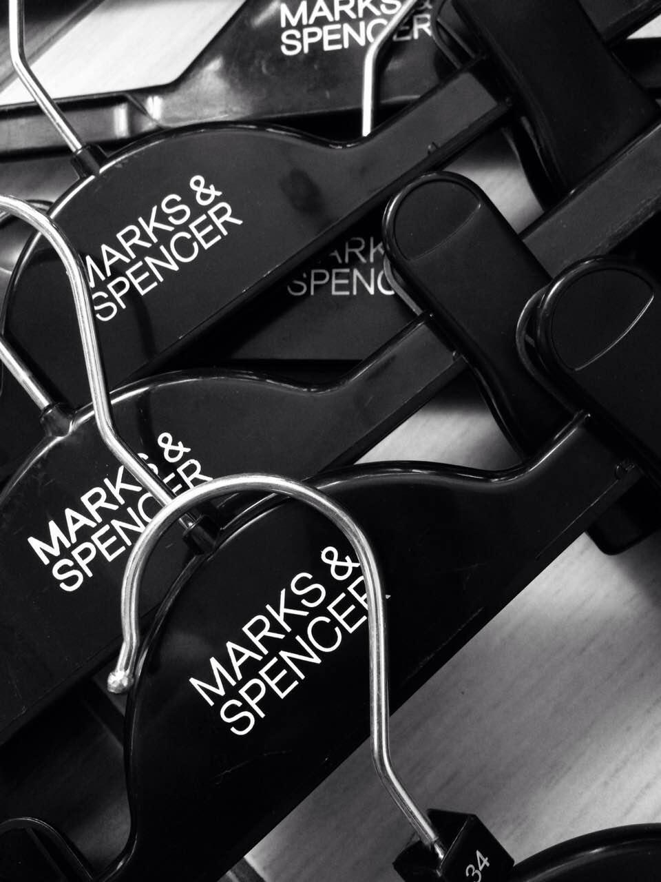 Фирменные вешалки, плечики, тремпеля с прищепками Mark & Spenser (Марк Спенсер) - фото 4 - id-p2192179902