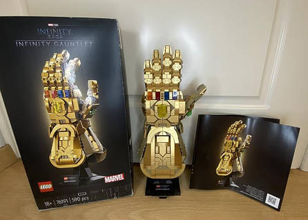 Модель руки Таноса из кубиков LEGO, коллекция LEGO Marvel Super