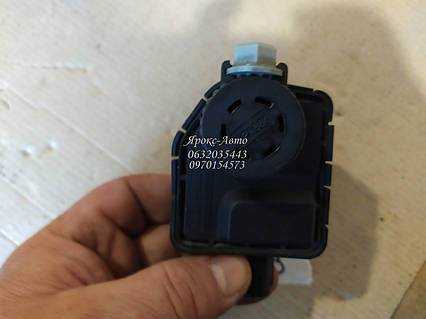 Моторчик регуляції фари honda civic 6 vi 97- 01 000049603