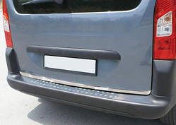 Хром накладка нижньої кромки багажника Peugeot Partner 2008-2013 (нержавіюча сталь)