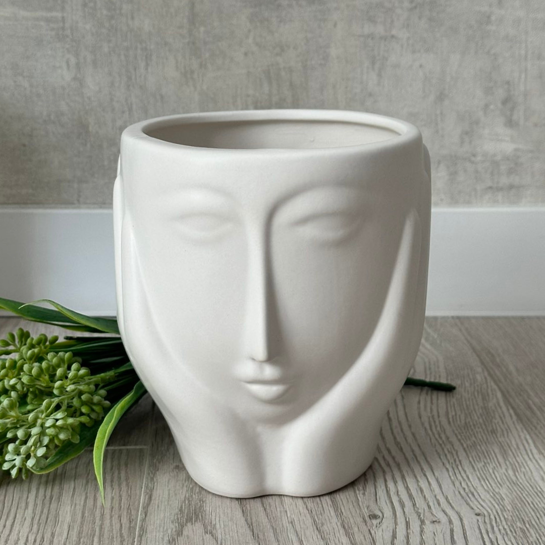 Декоративна ваза-обличчя з порцеляни білого кольору 16 см