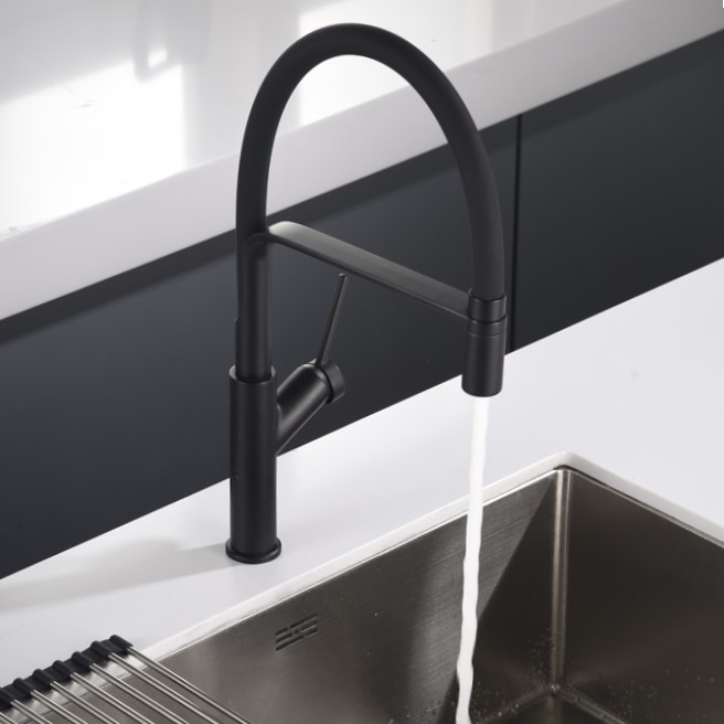 Черный гибкий смеситель с душем для кухни Imex Sena GCE022_NG - фото 6 - id-p2193062266