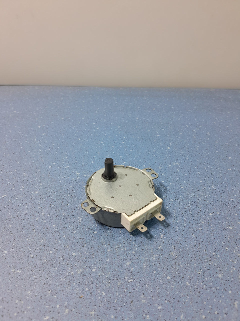 Мотор приводу тарілки для мікрохвильової печі Galanz SM-16T, фото 1