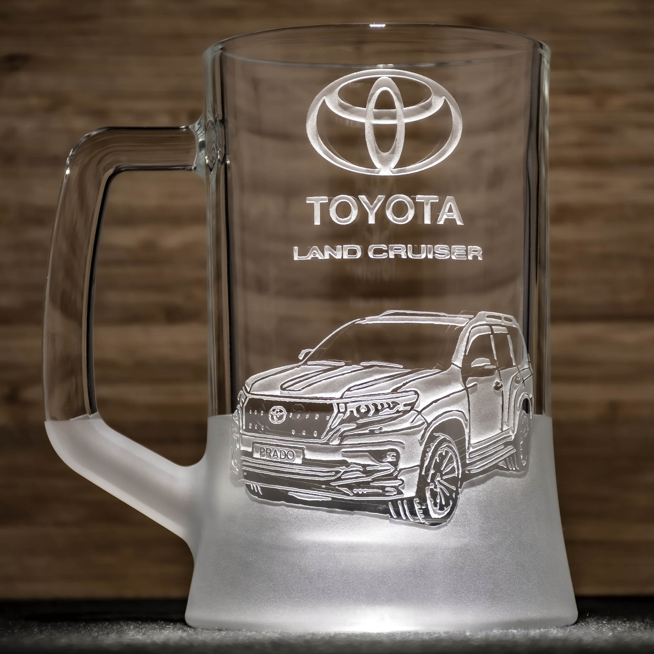 Пивний келих з гравіюванням автомобіля Toyota Land Cruiser Prado - подарунок для автомобіліста, фото 1