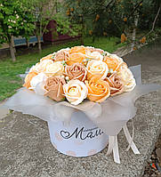 Подарунок мамі ! Ніжний букет мильних троянд у коробці 37 бутонів. Найкращій в світі мамі букет квітів з мила