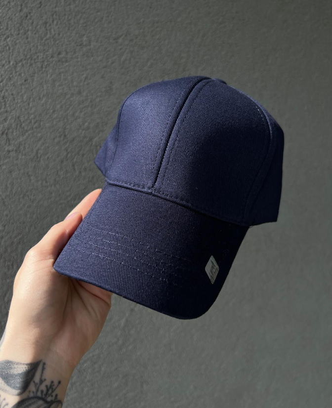 Крута літня синя чоловіча кепка однотонна з липучкою, Класична чоловіча бейсболка, фото 1