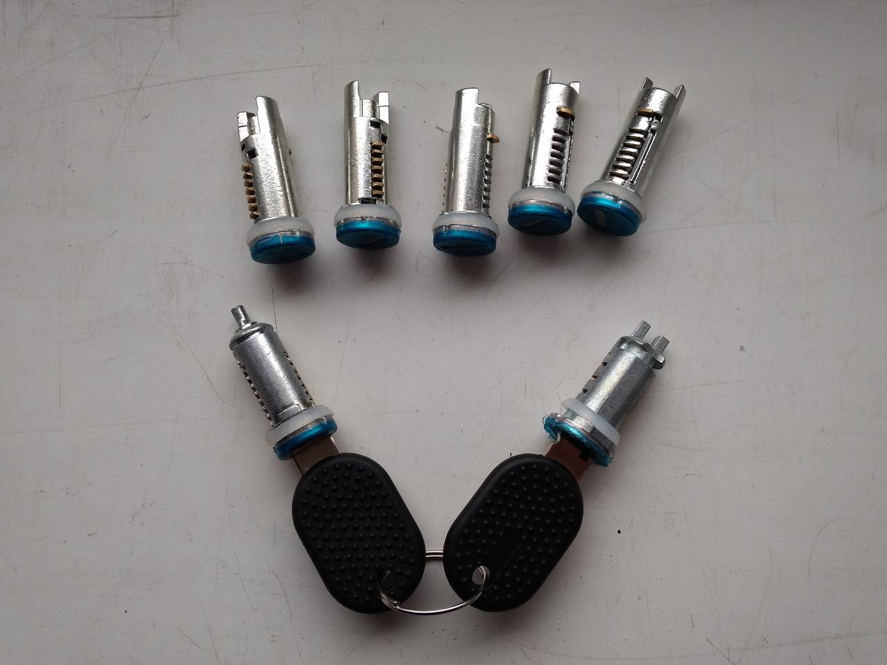 Личинки замків (серцевини) на Fiat Ducato 230, Peugeot Boxer, Citroen Jumper (1994-2002), 1313412080, 4162C0, GP, Італія, фото 1