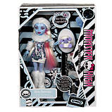 Лялька Monster High Booriginal Creeproduction Еббі Бомінейбл базова з вихованцем Abbey Bominable Doll, фото 3