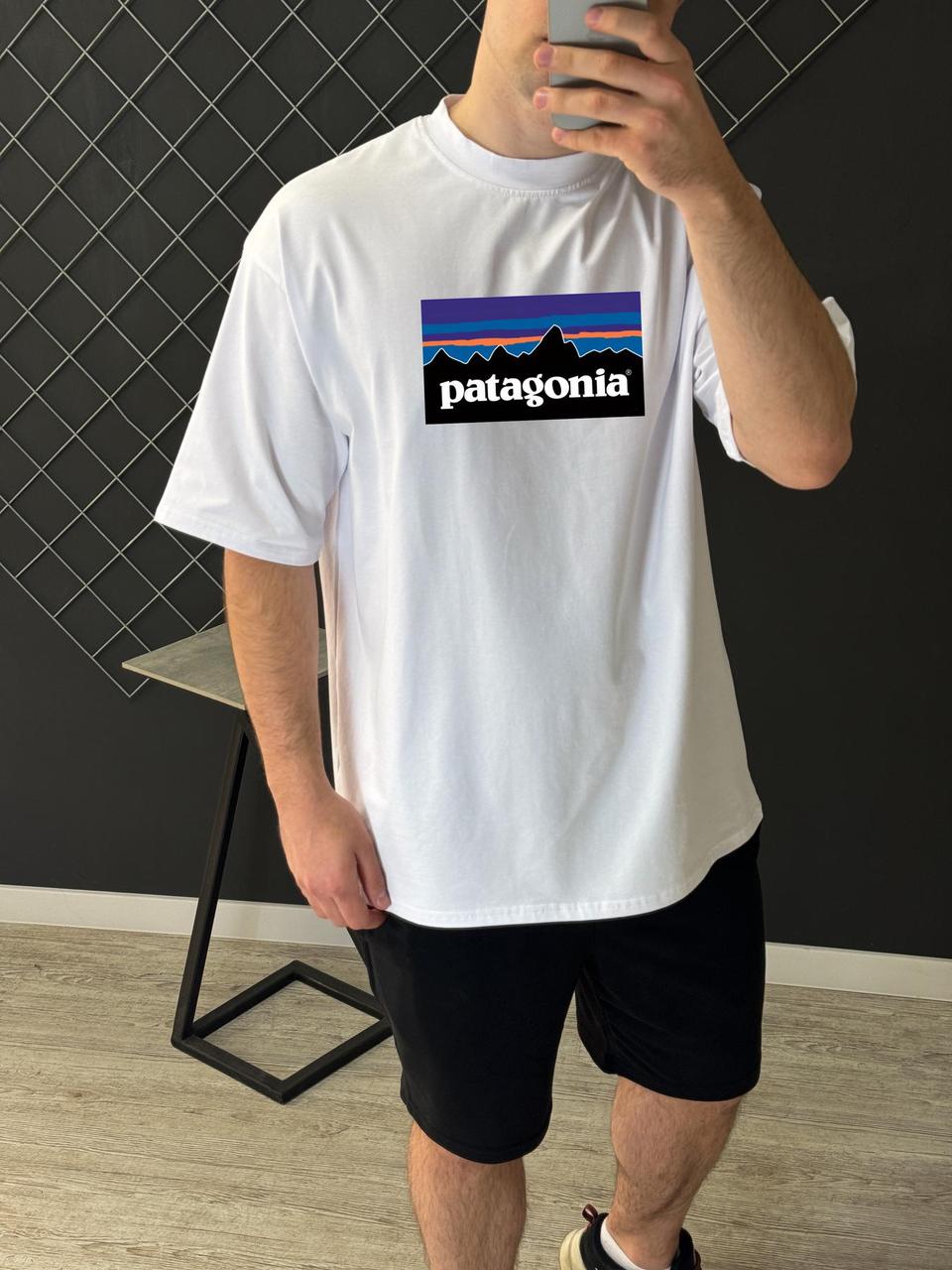 Футболка оверсайз Patagonia біла