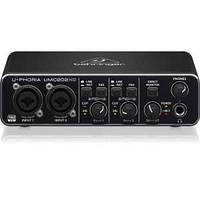 BEHRINGER UMC202HD