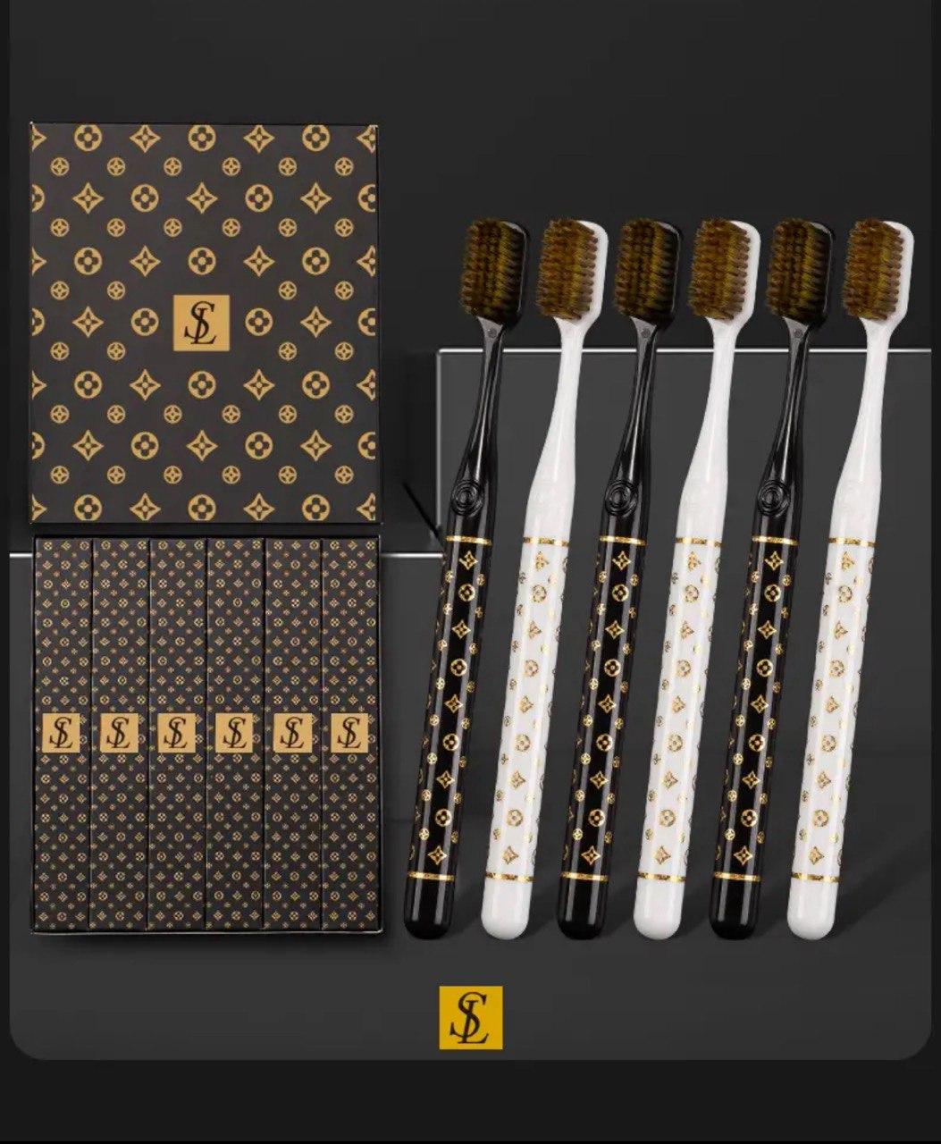 Зубна щітка у стилі LV біла, фото 1