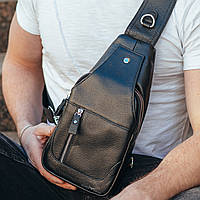 Черный мужской слинг-рюкзак Tiding Bag на одно плечо из натуральной кожи с двумя отделениями