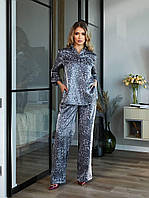 Шолковый женский костюм в пижамном стиле рубашка и штаны арт. 517 серого цвета / серый леопард