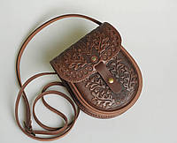 Маленькая кожаная сумка ручной работы "Дубочек", коричневая сумка, сумочка через плечо коричневого цвета
