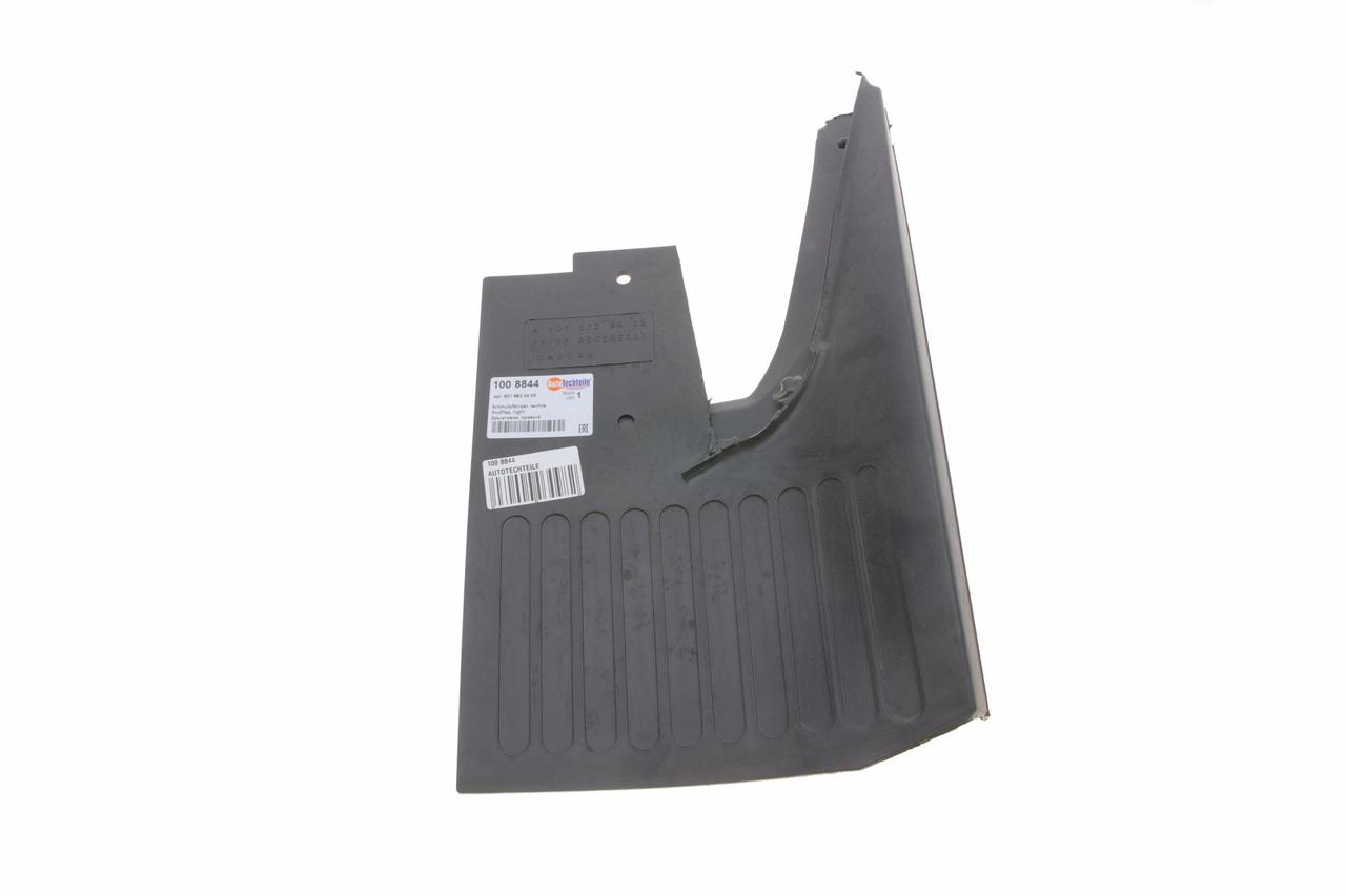 Бризковик правий Mercedes Sprinter 208-312 / VW LT 35 96- (8844) Autotechteile 1008844