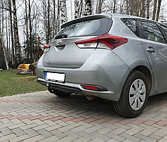 Фаркоп Toyota Auris E18 2013-2019 (Тойота Ауріс хетчбек)