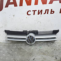 Решетка радиатора серая Volkswagen Golf IV 1997-2003 Фольксваген Гольф 4 1J0853655G 1J0853651H