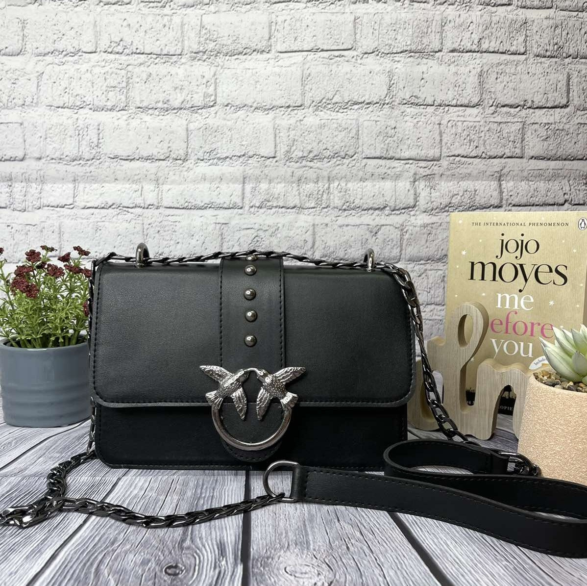 Жіноча міні сумочка клатч на плече, молочна сумка на ланцюжку з пташками Чорний