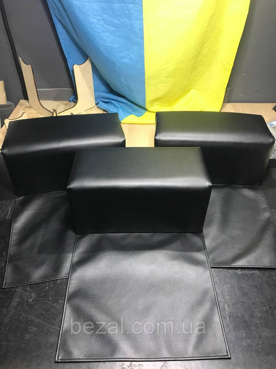 Пуфік для майстра педикюра