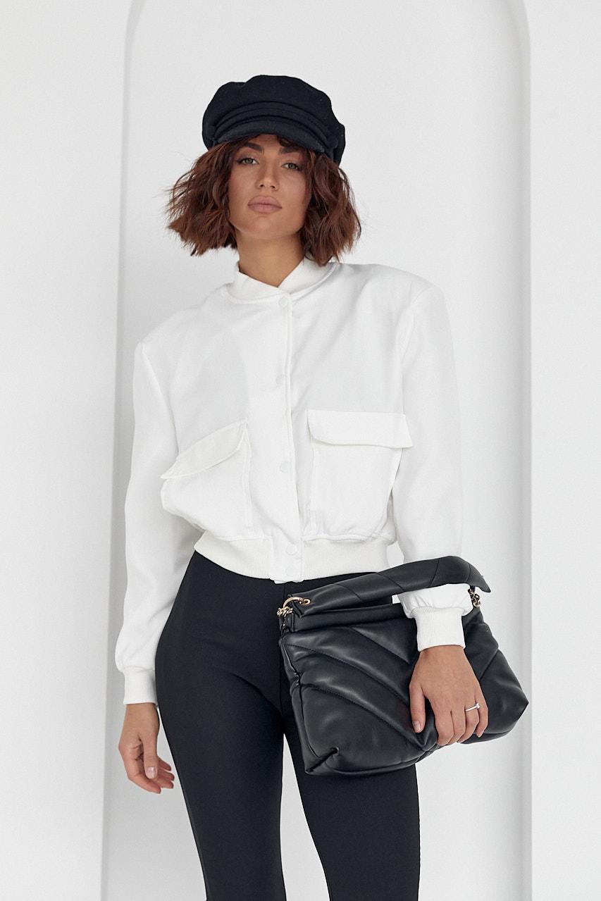 Жіноча куртка-бомбер з накладними кишенями — молочний колір, L (є розміри)