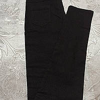 Джинсы стрейч черного цвета, размер M/L, накладные карманчики сзади.