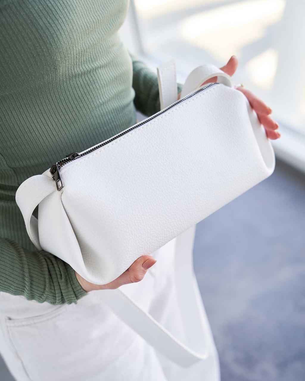 Жіноча сумка через плече Welassie білого кольору на одне відділення з екошкіри «Мей»