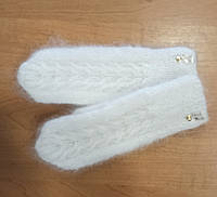 Белые пушистые варежки, рукавички женские с красивой косичкой,, ручная работа, мягкие, очень теплые.