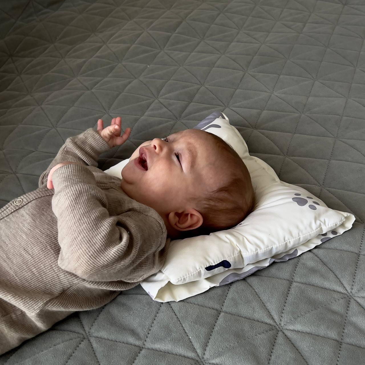 Подушка для кормления ребенка на руку, муфта на руку для кормления новорожденного - фото 9 - id-p1846822179