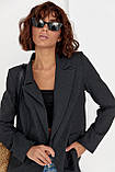 Класичний жіночий піджак без застібки — темно-сірий колір, M (є розміри), фото 10