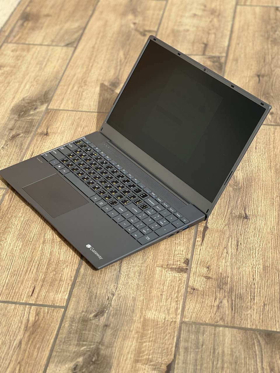 Ноутбук Gateway - 15.6 FHD IPS | AMD Ryzen 3 3250U | SSD 128GB | RAM 4GB | AMD Radeon RX Vega 3
